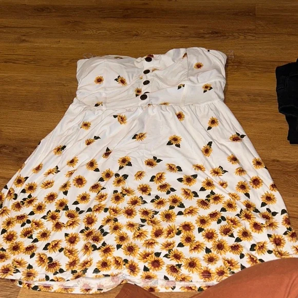 A strapless sunflower - Main Image